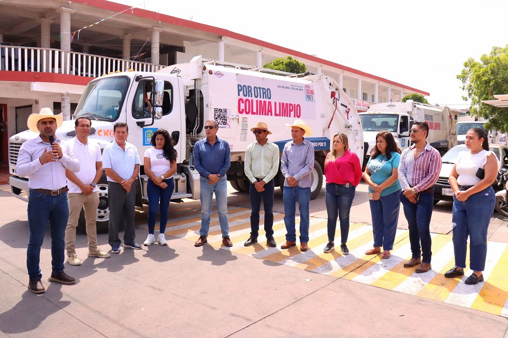 Riult Rivera apoya la limpieza en Armería con tres camiones recolectores para mantener Cuyutlán y El Paraíso impecables esta Semana Santa