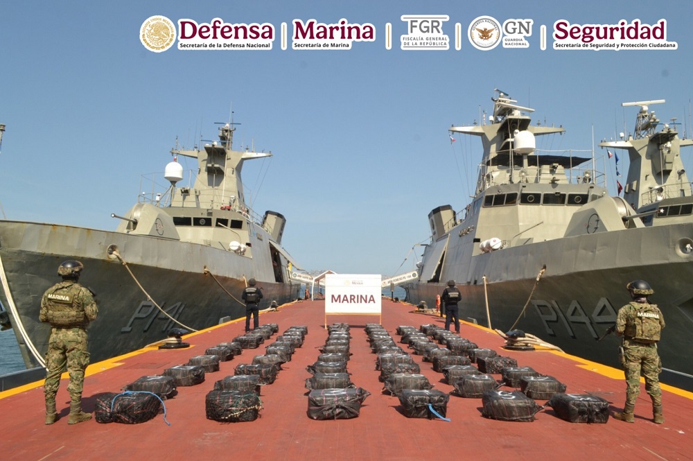 En aguas de Guerrero, se aseguraron alrededor de 4.2 toneladas de presunta cocaína, en dos operaciones por separado