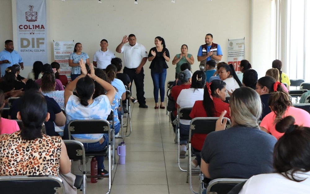 DIF Estatal Colima capacita a personal de centros educativos para atender emergencias