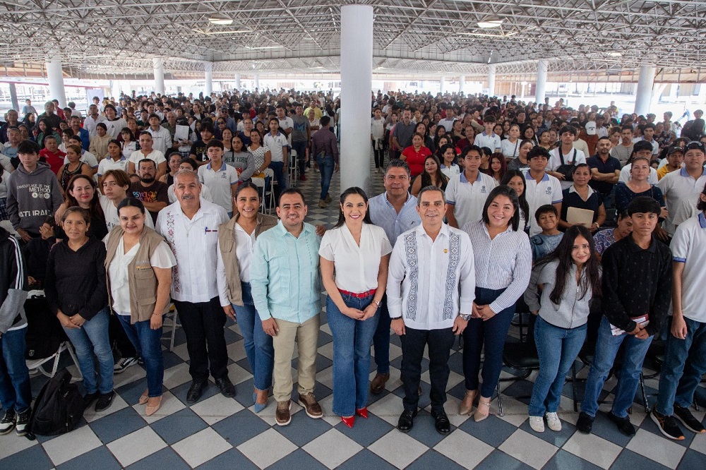 Gobernadora Indira Vizcaíno invita a estudiantes de bachillerato a cuidar y valorar la Beca ‘Benito Juárez’