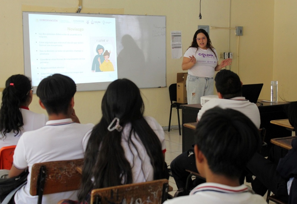 ICM capacita a estudiantes de Suchitlán, Comala en prevención de violencia en el noviazgo