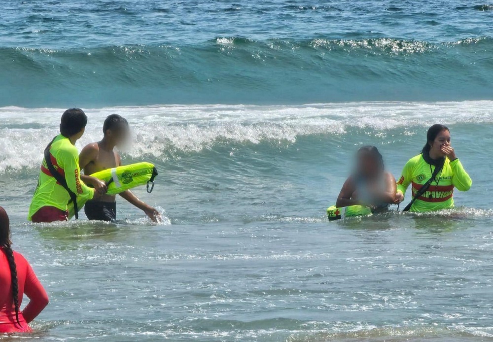 Guardavidas han realizado 17 rescates acuáticos exitosos en Manzanillo en lo que va de la temporada vacacional