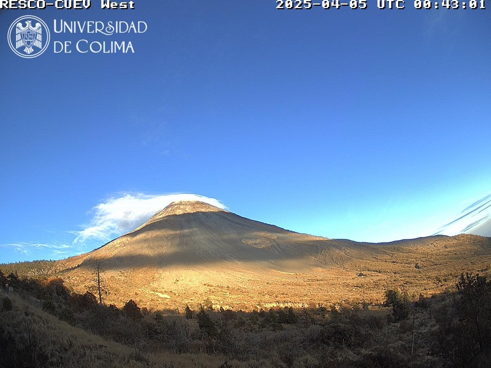 Volcán de Colima tuvo 5 sismos y 7 derrumbes en la última semana; científicos indican que sigue en calma