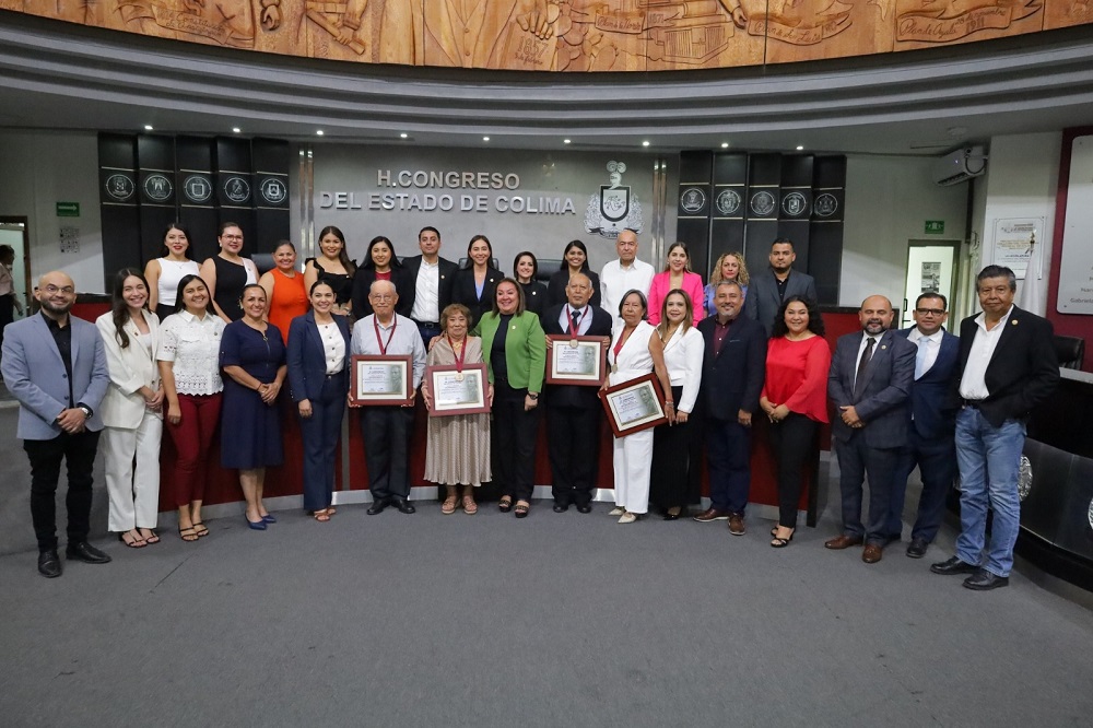 Galardona LXI Legislatura a docentes con premio “Profesor Gregorio Torres Quintero”