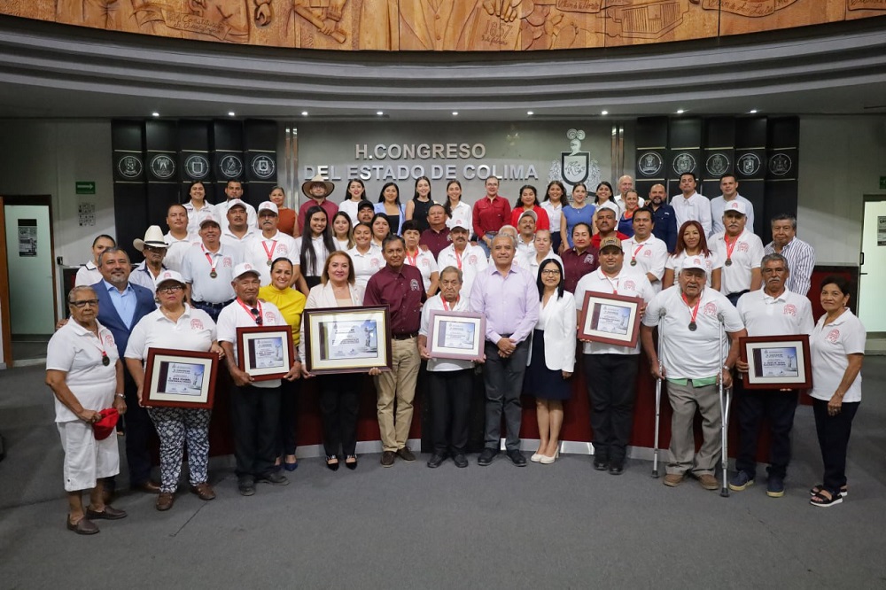 Reconoce LXI Legislatura a Cooperativa de Salineros de Colima por 100 años de fundación
