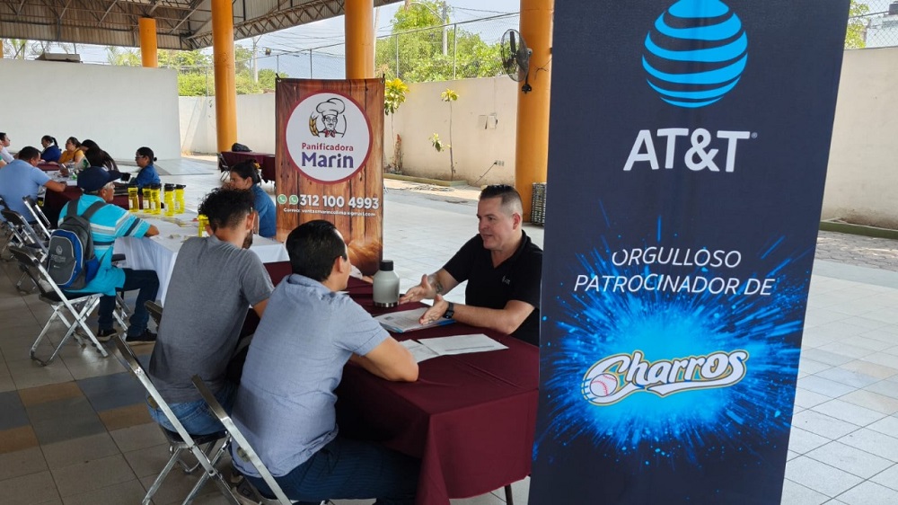 Más de 300 personas pudieron vincularse a empresas en la Feria del Empleo 2025: Trabajo Colima