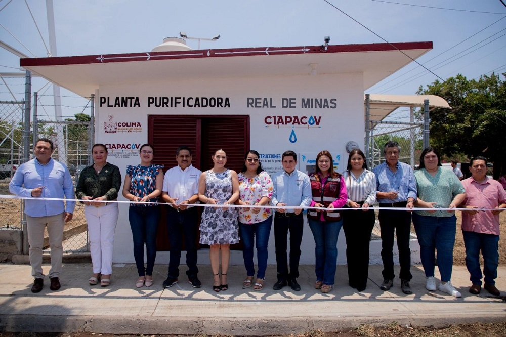 Indira Vizcaíno y Ciapacov entregan planta purificadora y tanque elevado en Real de Minas; beneficiará a más de 6 mil personas