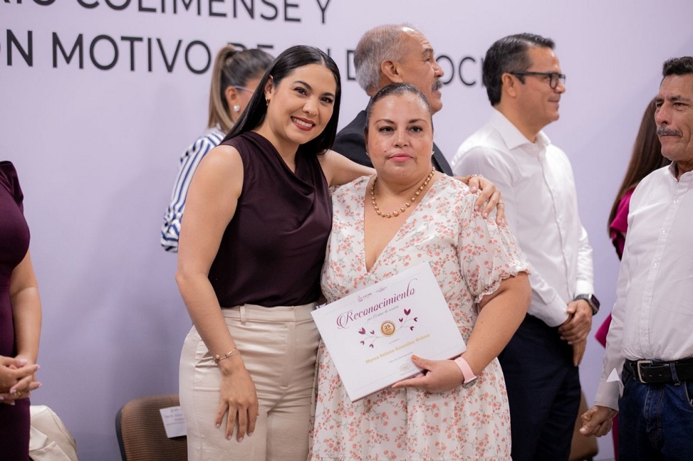 Docentes colimenses tienen gran potencial, capacidad, vocación y compromiso para transformar a la sociedad: Indira