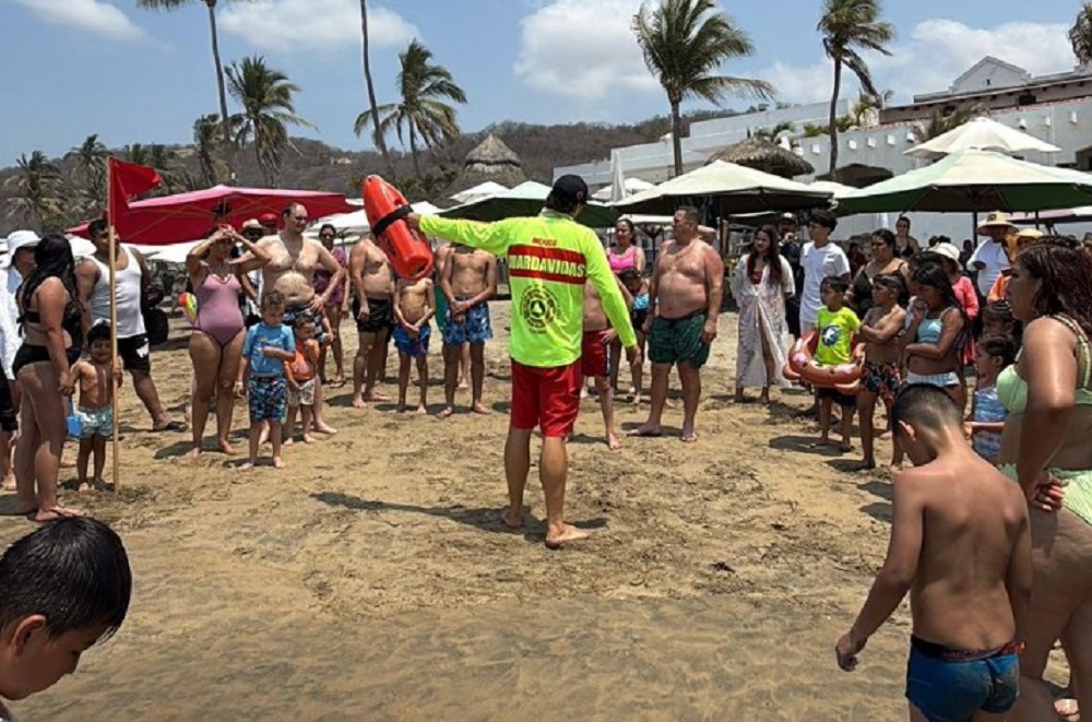 UEPC: ‘Balto’ emite recomendaciones a quienes visitan playas colimenses