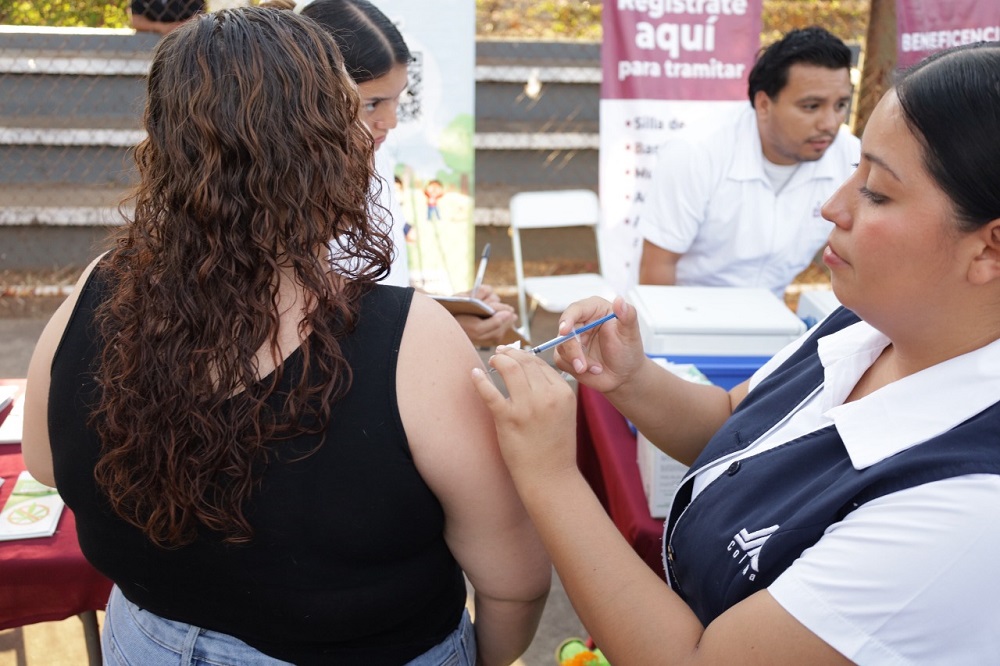 Ante aumento de casos de sarampión en el país, Salud Colima ofrece vacunación gratuita