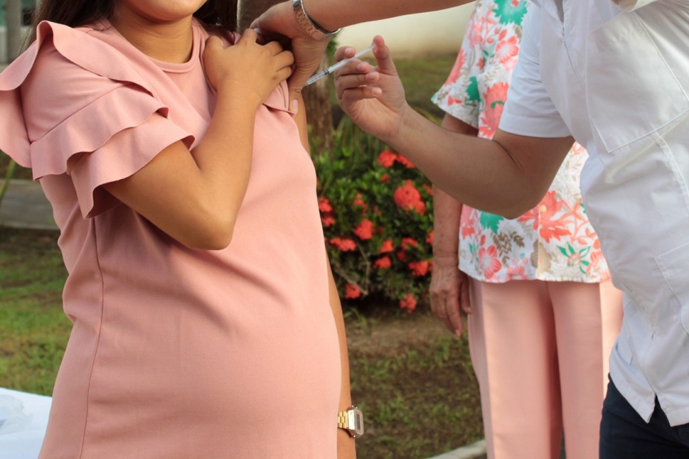 Salud recomienda vacunar contra tosferina a menores de edad y embarazadas, grupos con más riesgo