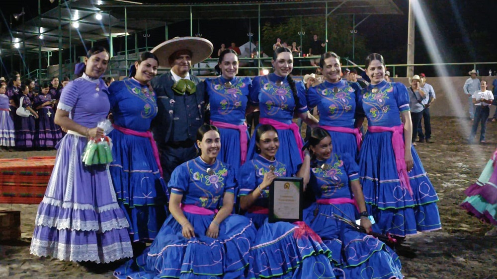 Charra de Tecomán, nuevamente Campeona Estatal de Escaramuzas
