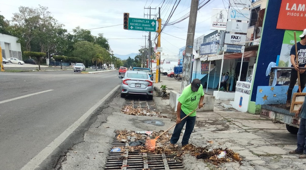 Ayuntamiento de Colima da puntual seguimiento a alcantarillas para evitar contingencias durante las lluvias