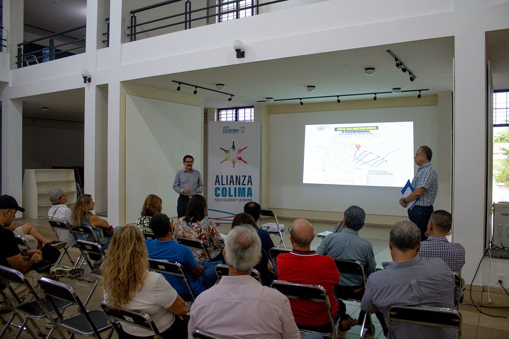 Gobierno de Riult Rivera, se reune con vecinos de la zona norte para atender problemática vial por construcción de puente