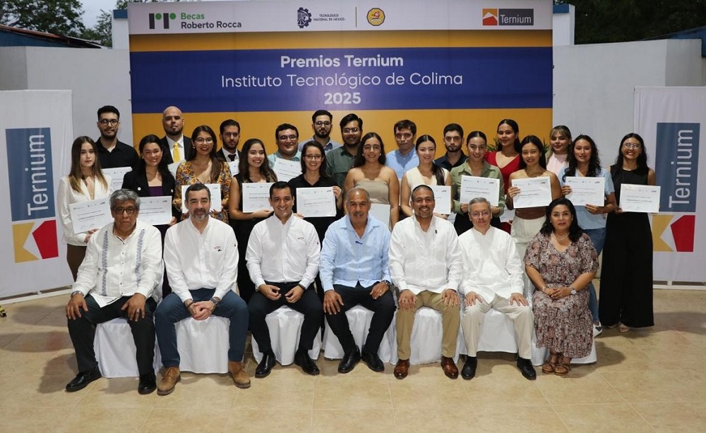 Secretario de Educación atestigua entrega de reconocimientos de Ternium a egresados destacados del Tecnológico de Colima