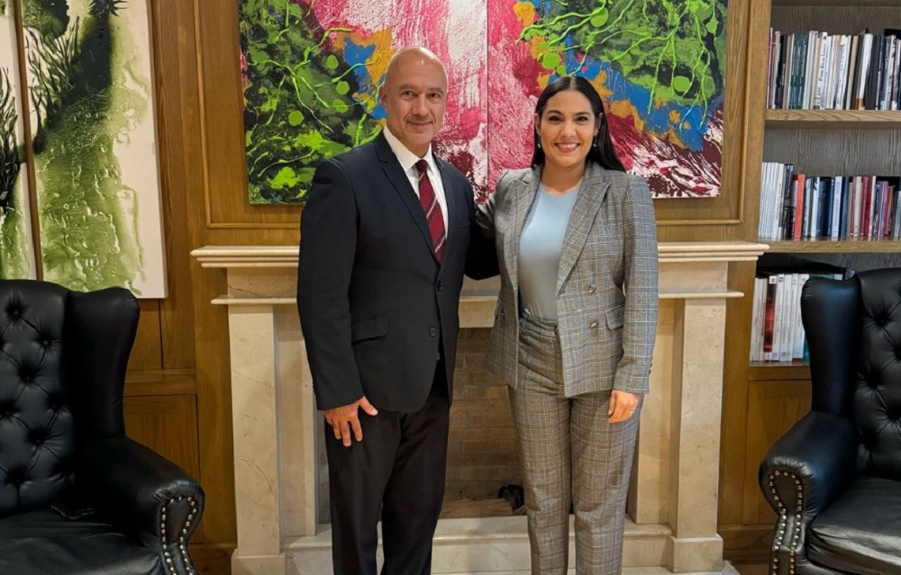 Gobernadora Indira Vizcaíno y titular de la SICT dan seguimiento a obras de infraestructura en Colima