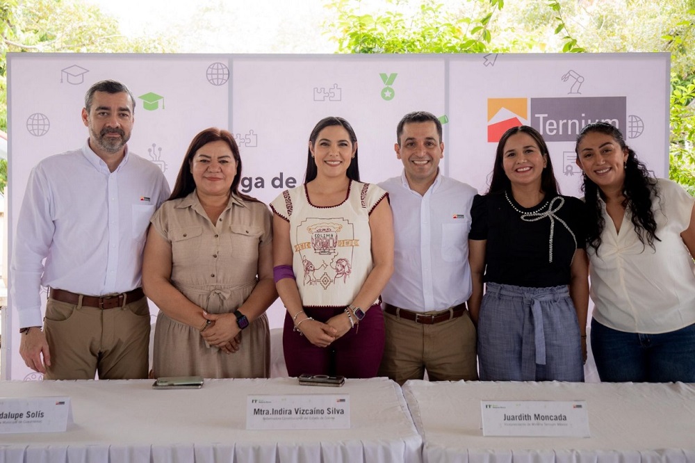 Gobernadora de Colima participa en entrega de becas Roberto Rocca de Ternium a estudiantes de Cuauhtémoc