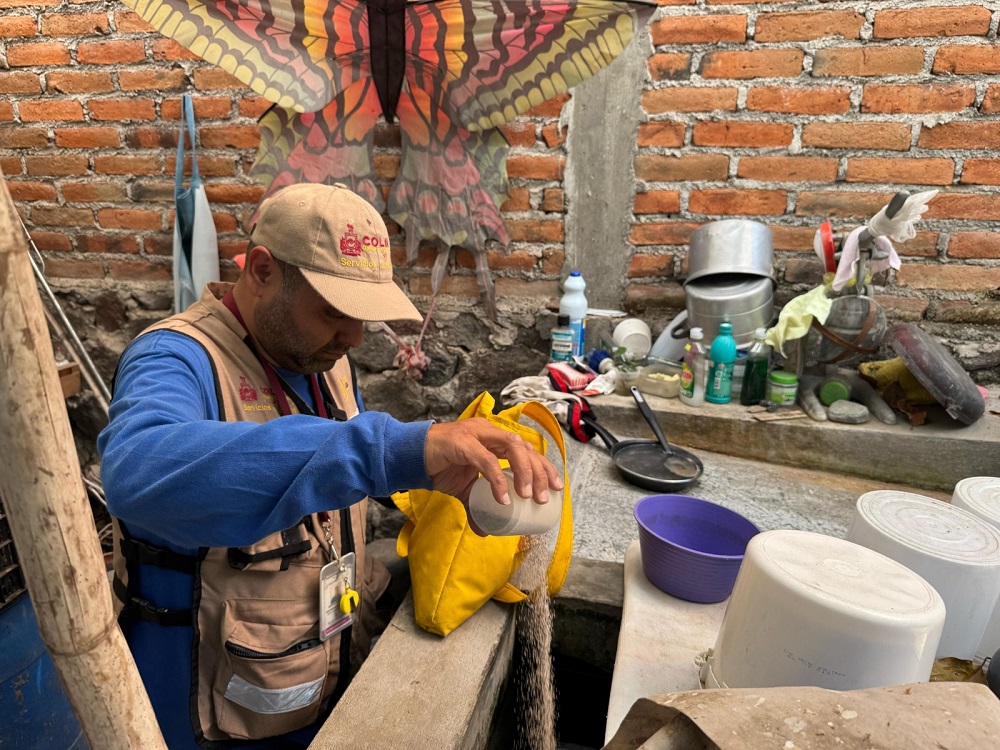Salud Colima continúa con acciones permanentes contra el dengue