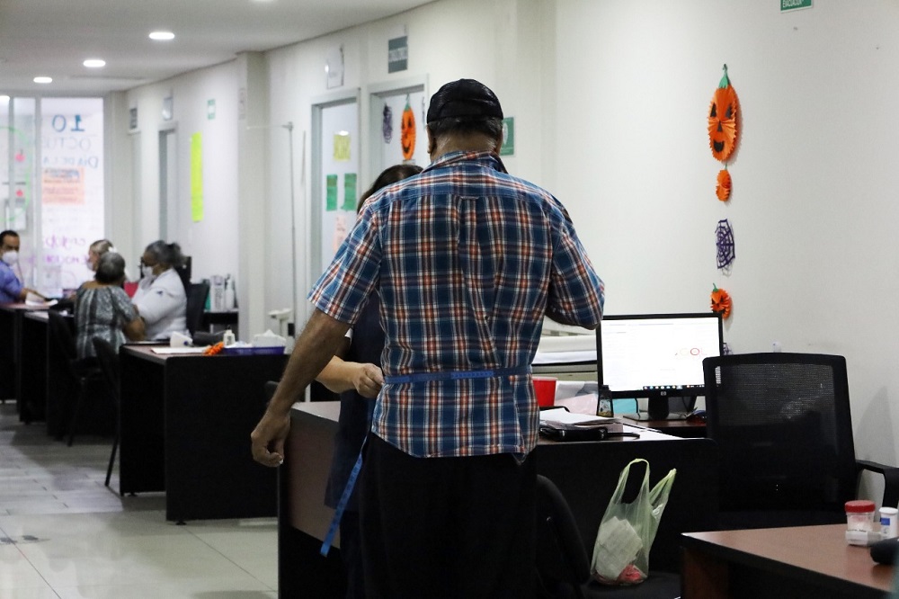 Pondera Salud Colima beneficios de chequeos en varones; evaluaciones preventivas son gratuitas