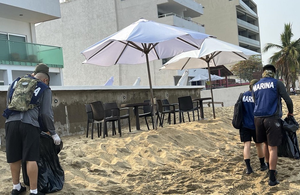 Marina participa en la “Campaña Nacional de Limpieza de Playas y Costas” en el puerto de Manzanillo