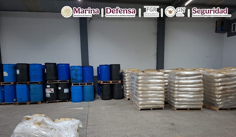 En operativo conjunto, Gabinete de Seguridad y autoridades locales aseguran laboratorios clandestinos en Michoacán