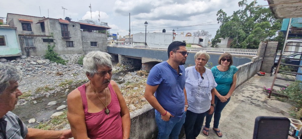 Vecinos del barrio de La Salud hacen un llamado a las autoridades para evitar una inundación por desbordamiento del río Colima