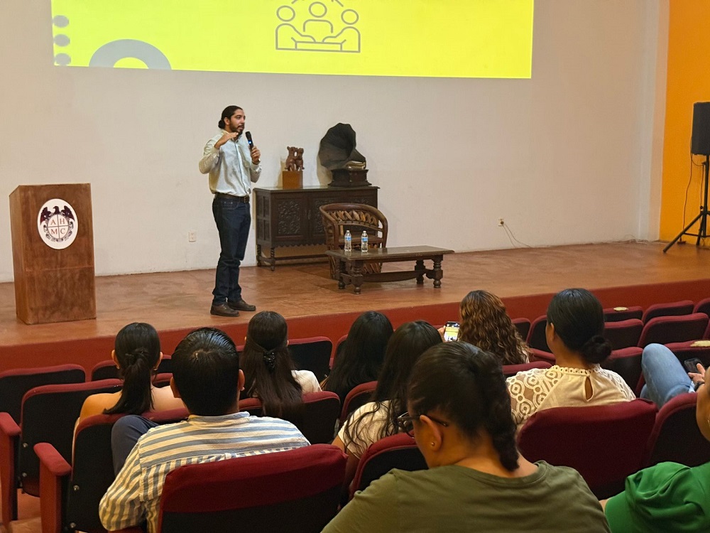 Gobierno municipal de Colima impulsa el emprendimiento y la competitividad en negocios