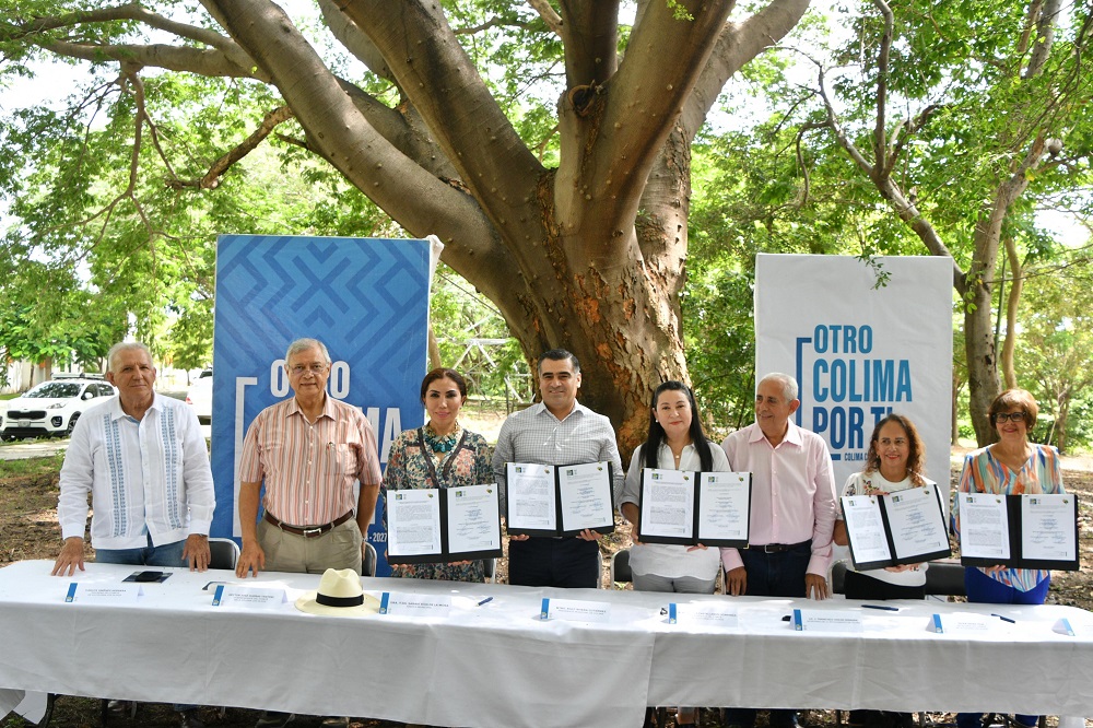 Presidente Riult Rivera y vecinos sellan alianza para revitalizar áreas verdes de la capital de Colima