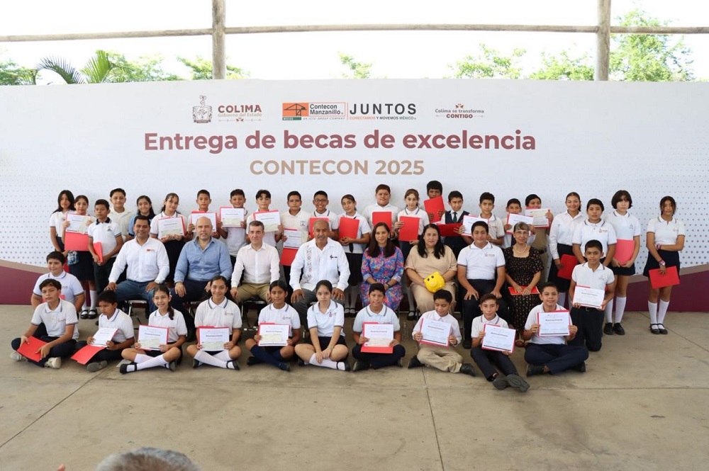 40 estudiantes de Manzanillo reciben la Beca de Excelencia Contecon 2025