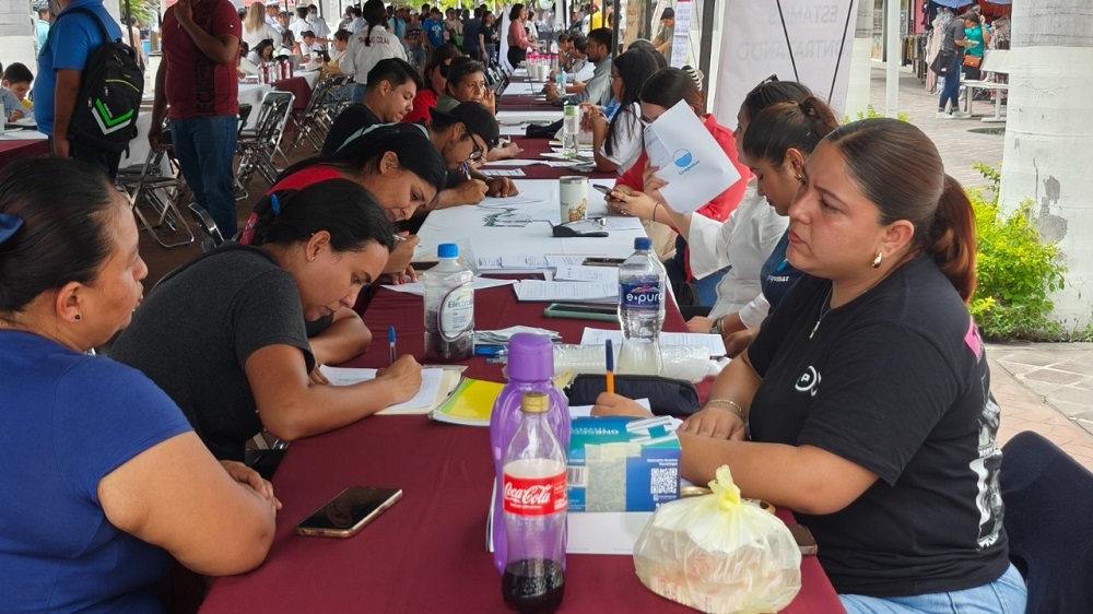 Gobierno del Estado de Colima impulsa más de 290 empleos en la Feria de Empleo Tecomán 2025