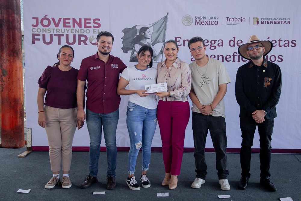 Indira: programa de JCF, es una forma de reiterar a juventudes del país lo importante que son para la Cuarta Transformación