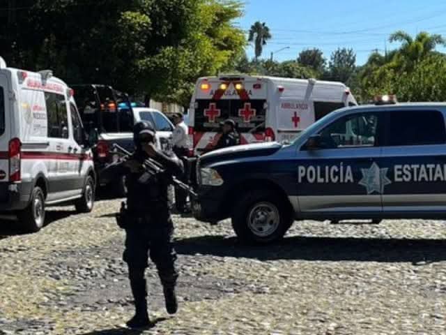 Balean a un hombre en Cerro de Ortega, en Tecomán, lo reportan grave