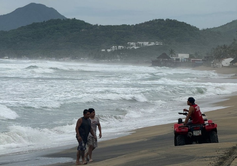 UEPC Colima despliega personal en municipios costeros para reforzar acciones preventivas ante huracán ‘Flossie’ y salvaguardar a la población