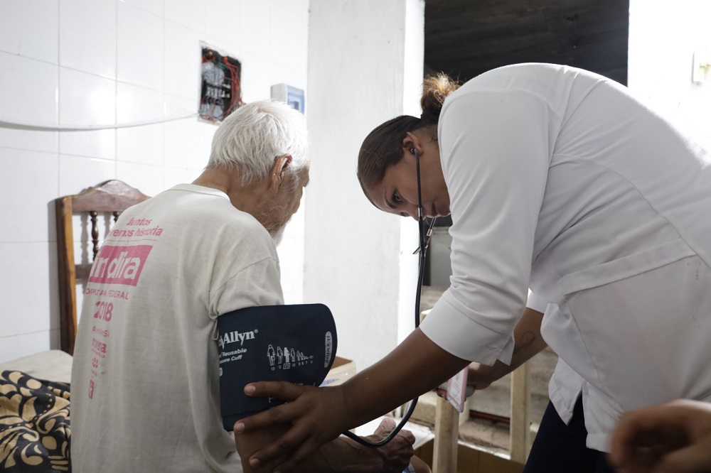 Gobierno de Colima lleva ‘Operación Salud a tu Casa’ a más de 80 mil viviendas