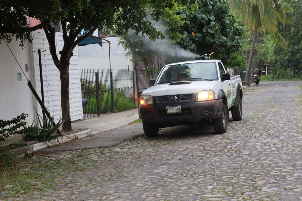 Salud Colima fumigará contra el mosco transmisor del dengue en zonas prioritarias de Colima, Manzanillo y Villa de Álvarez