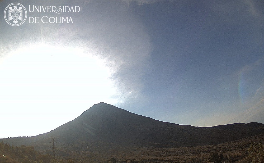Volcán de Colima registró 3 sismos, 3 derrumbes y 1 lahar esta semana; sigue en ‘semáforo verde’