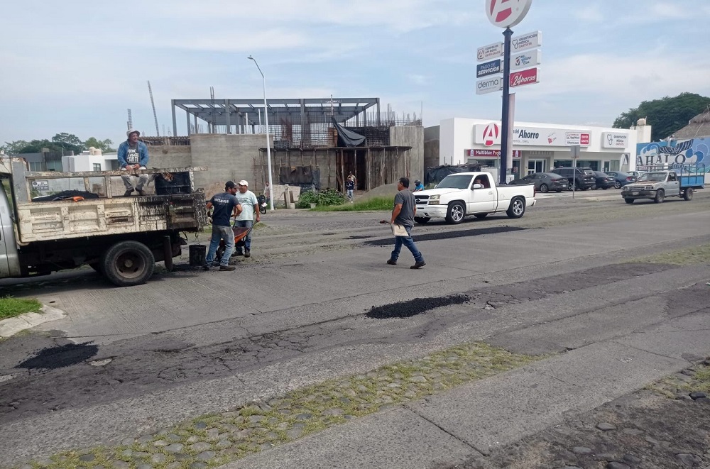 Lluvias no frenan el compromiso: Ayuntamiento de Colima atiende con rapidez reportes de baches