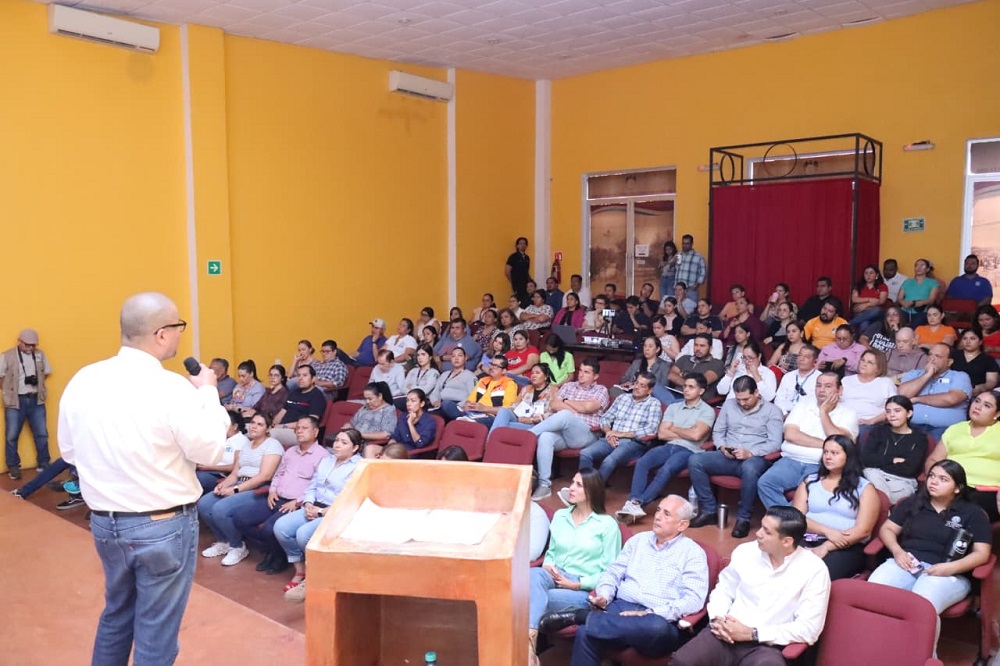 Gobierno de Riult Rivera capacita a funcionarios municipales en materia de datos personales