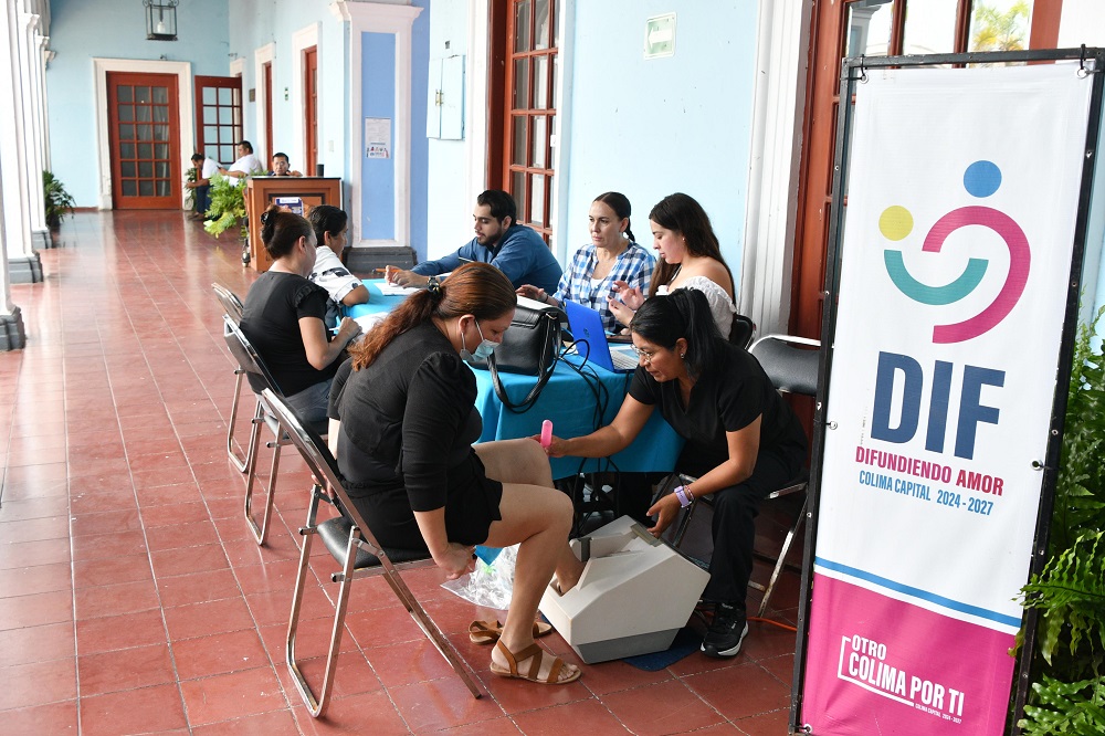 Cuidamos de tu salud: DIF Colima ofrece estudios gratuitos de densitometría ósea en la Presidencia Municipal