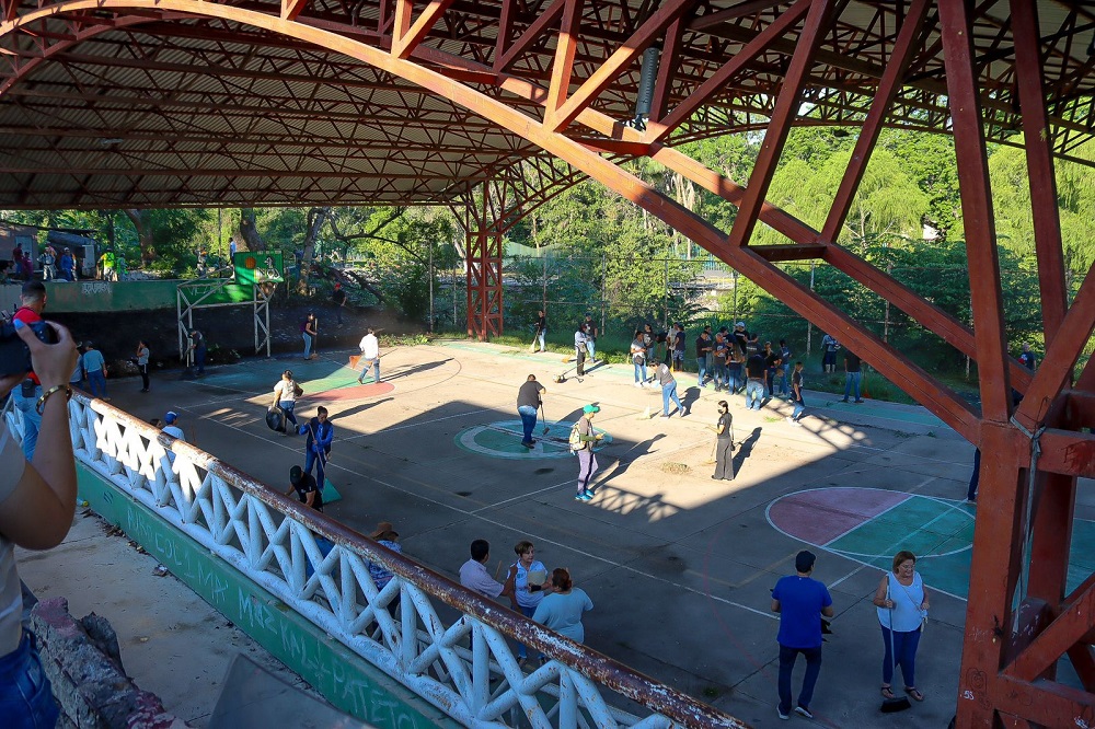 Presidente Riult Rivera y Corporaciones de Seguridad unen esfuerzos en macro brigada de limpieza y rescate de espacios públicos en El Mezcalito