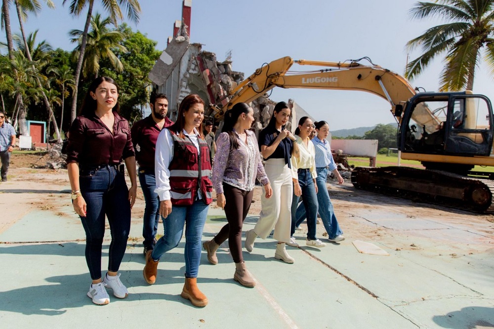 Indira Vizcaíno supervisó rehabilitación de la Unidad Deportiva ‘5 de Mayo’ en Manzanillo
