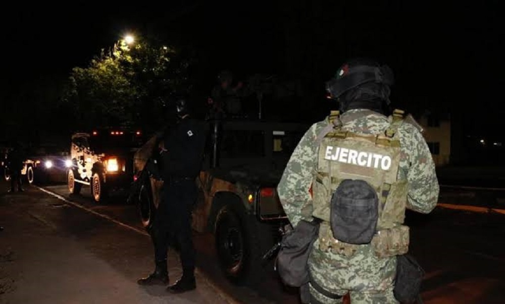 Fuerzas de seguridad abaten a un hombre que retenía y asesinó a una mujer en un hotel en Manzanillo