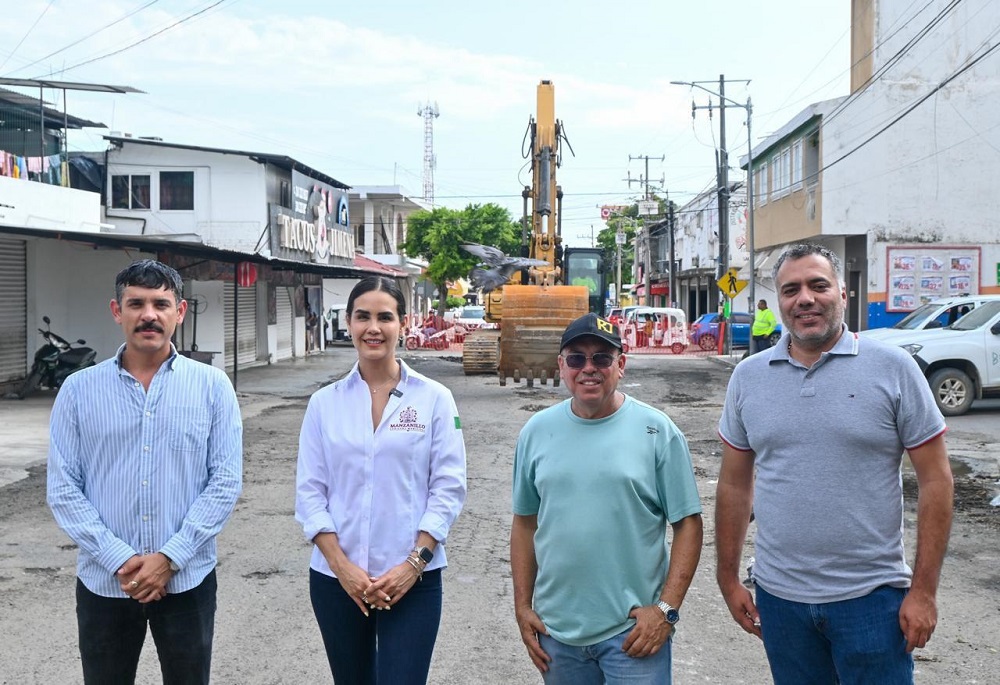 Rosi Bayardo arranca rehabilitación de la calle Reforma; suman 4 calles con concreto hidráulico en su administración