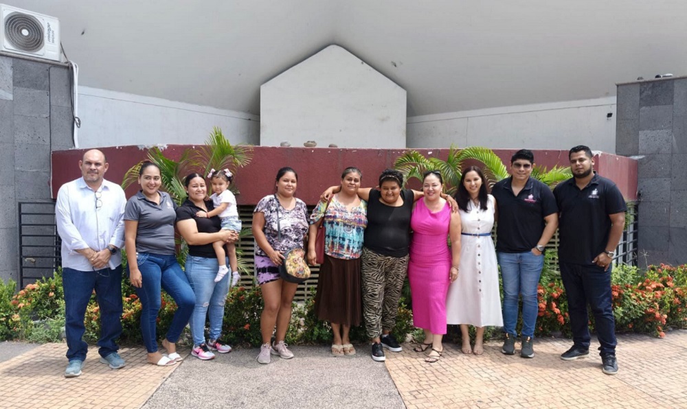 Dirección de Bienestar Manzanillo reintegra a persona en situación de calle con ficha de búsqueda en San Luis Potosí