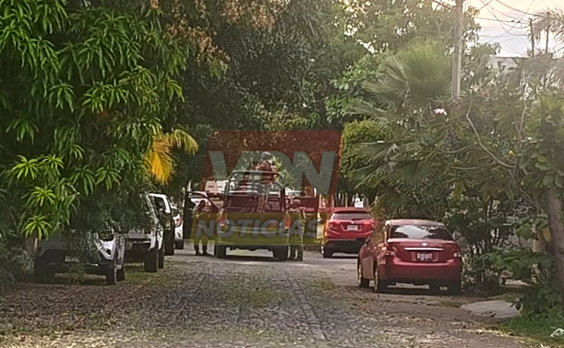 Cartulina con mensaje amenazante es localizada en la colonia Almendros, en Villa de Álvarez