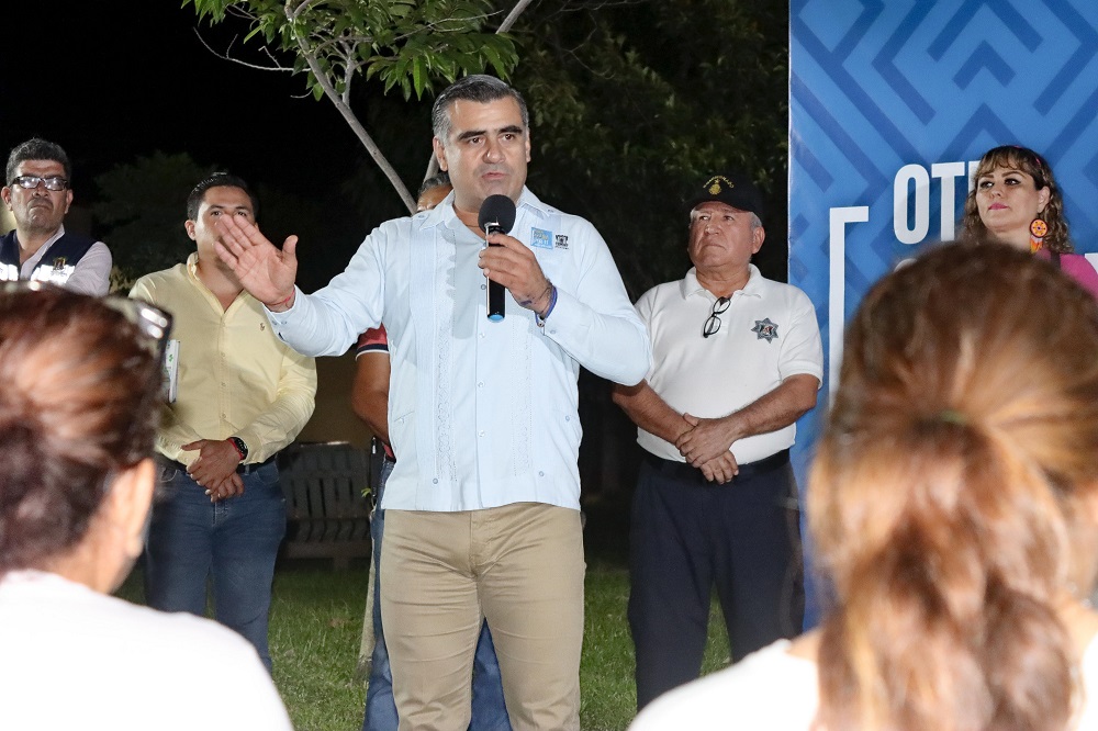 Alcalde Riult Rivera cumple compromisos con vecinos de la colonia Valle Real