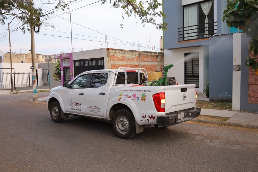 Intensifica Secretaría de Salud la fumigación en Colima, Comala, Armería y Manzanillo