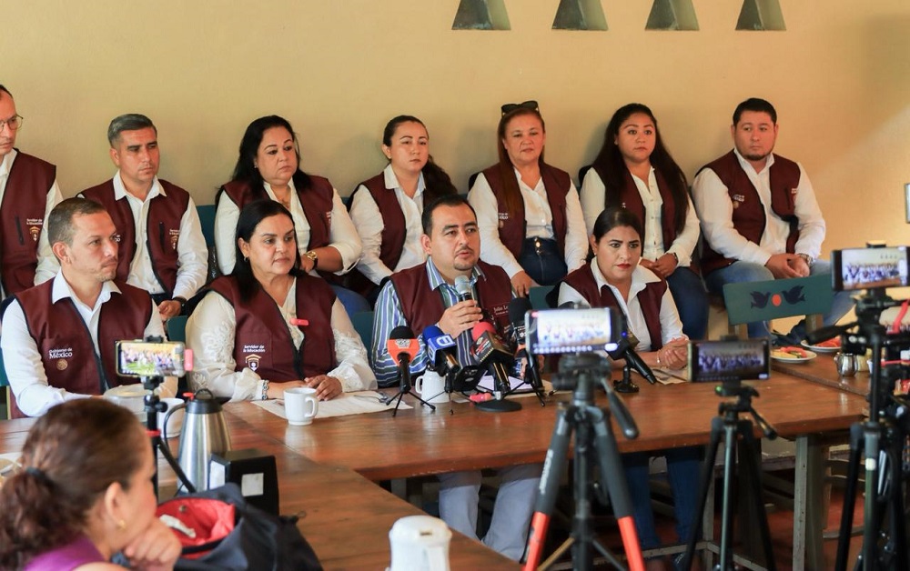 El registro a la Beca “Rita Cetina” será del 15 al 30 de septiembre: Julio León