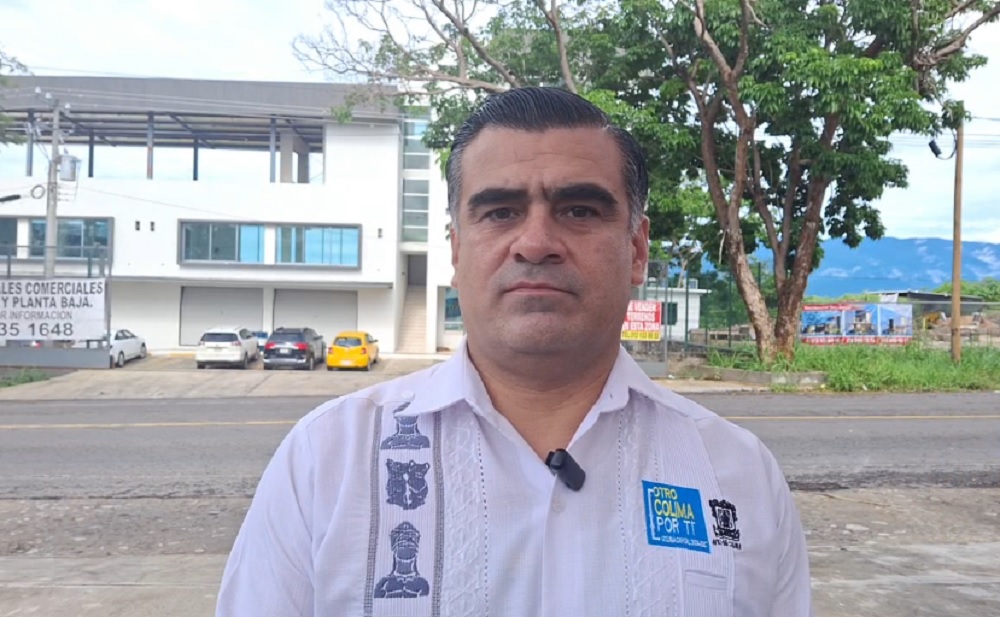 Se trabaja para tener vialidades adecuadas para el tránsito hacia el Recinto Ferial para el máximo festejo de Colima: Riult Rivera