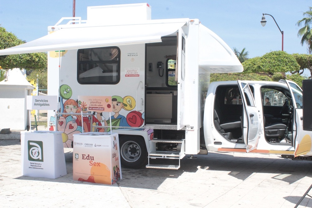 Salud Colima acerca servicios para prevenir embarazos en adolescentes